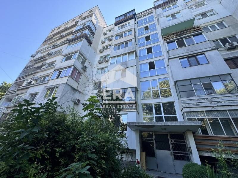 ЕКСКЛУЗИВНО! Панелна обзаведена гарсониера  за продажба, район Младост