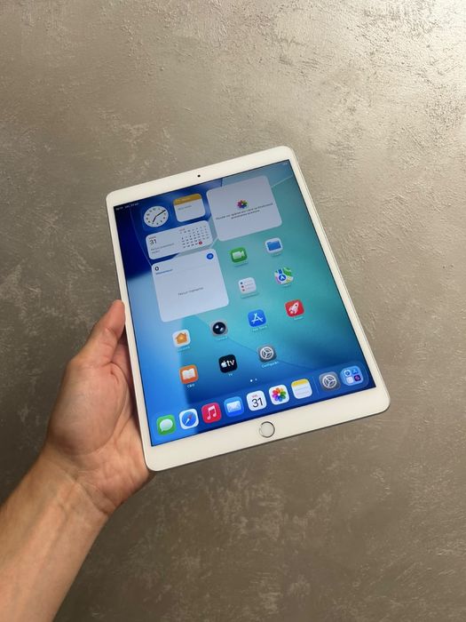 • Ipad  Air  3 • 64gb •