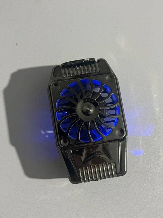Мини-вентилятор-охладитель для телефона / портативный кулер