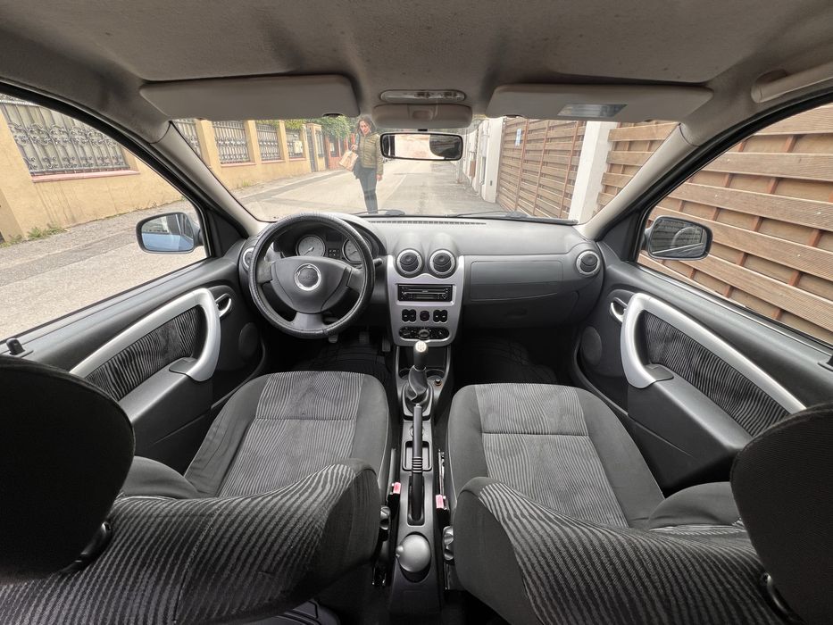 Dacia Logan An 2011 Km 128.000 1.2 MPI 75 CP Euro 5 A/C Ful