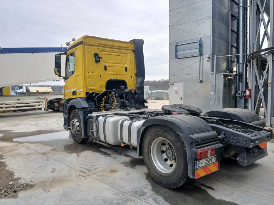 Mercedes Benz Antos 2012