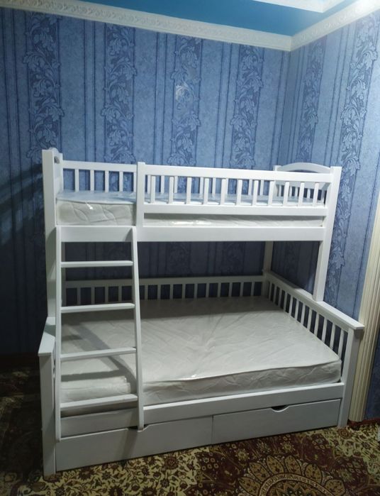 Двухъярусная кровать