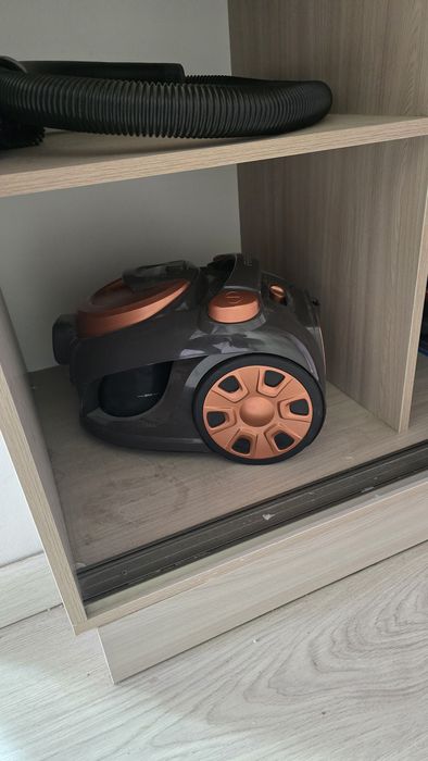 Продам отличный пылесос