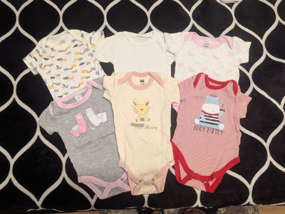 Set body cu mânecă scurtă