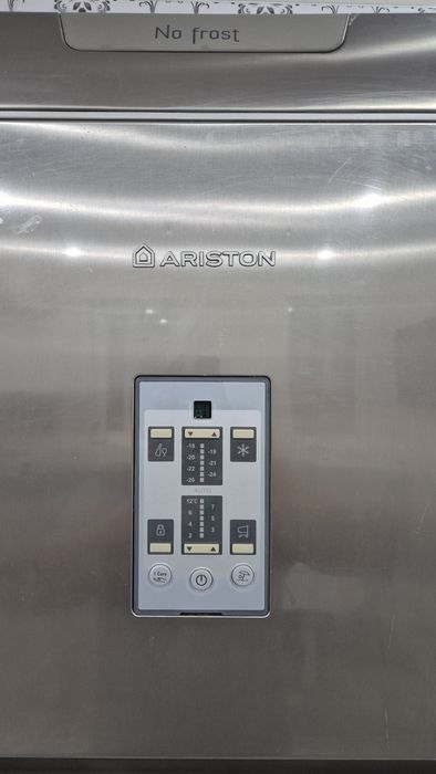 Холодильник аристон