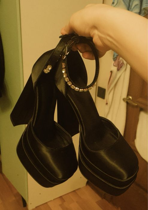 Продаю туфли братцы