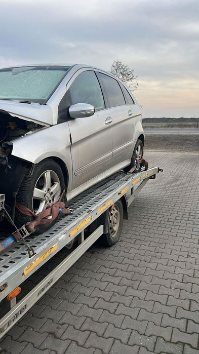 Dezmembram Mercedes Benz B Class 2.0 diesel din 2009