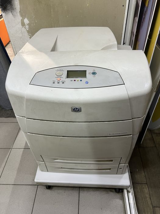 Лазерный цветной принтер A3 Hp LazerJet 5500