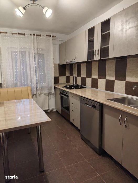 Apartament 3 camere Craiovita Noua