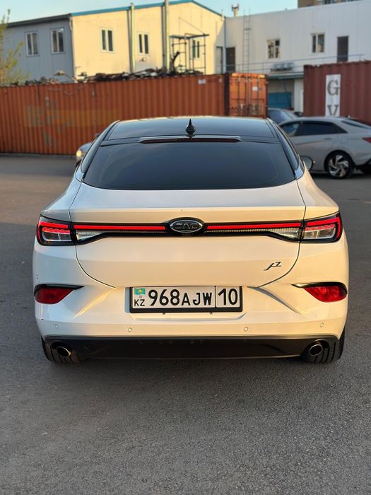 Продам машину Jac J7