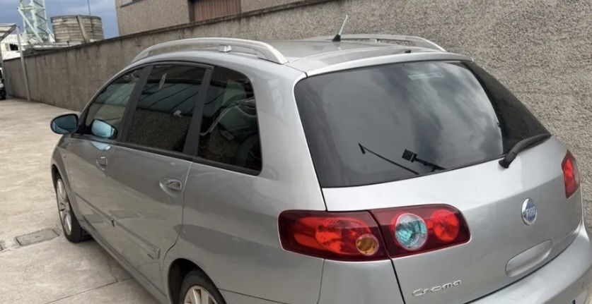 Fiat croma fabricație octombrie 2005 ,prima înmatriculare februarie 2006 ,model Giuggiaro
