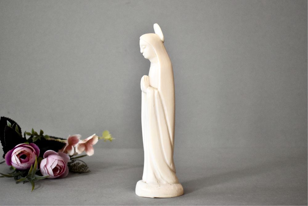 Стара фигура от Айворин - Дева Мария