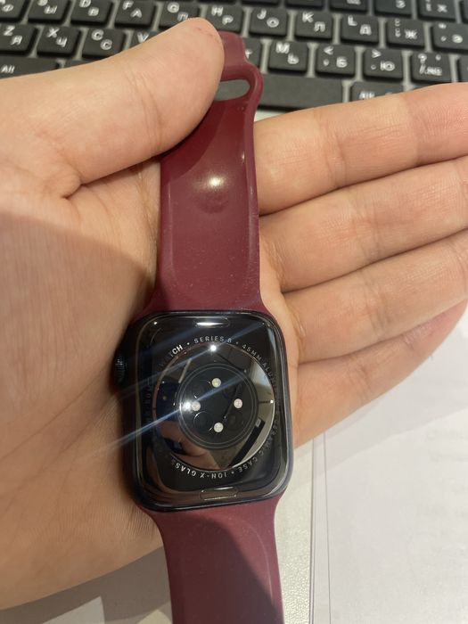 Продам Apple watch 8, 45мм