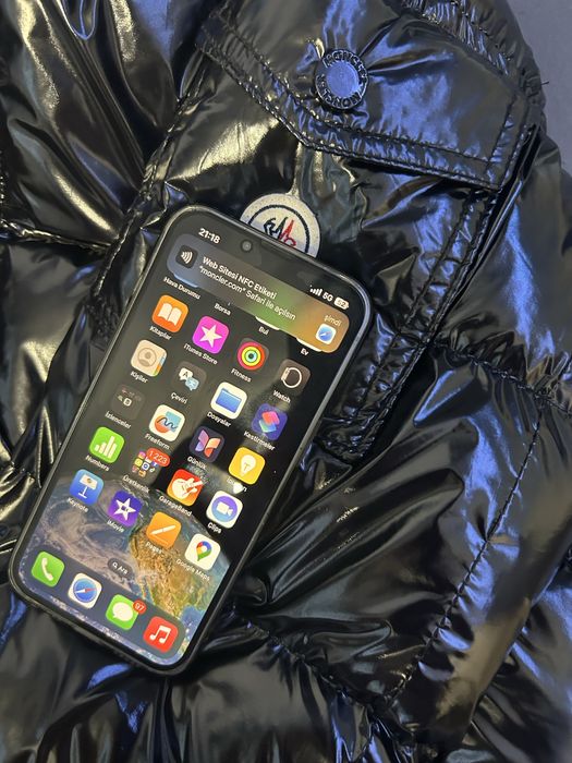 Moncler лъскаво яке