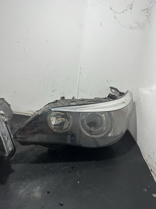 Far stanga adaptiv BMW Seria 5 E60 E61 520d 525d 530d 535d