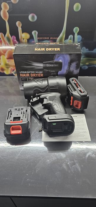 Suflanta compatibila cu baterii Makita