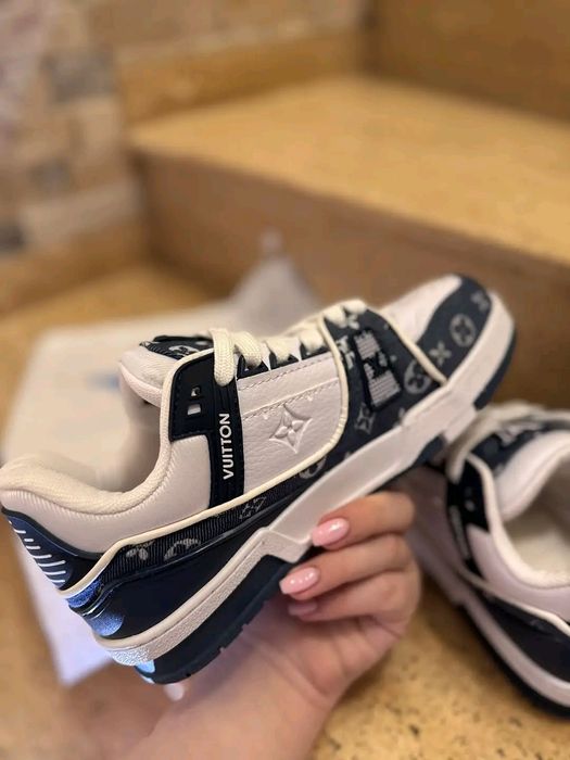LV  Trainer Нови Маратонки 36-45 Ноемр