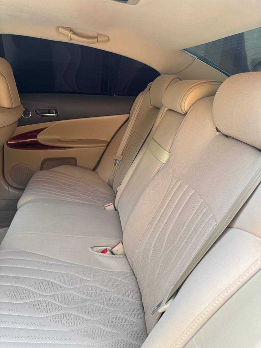 Lexus gs 300 sotiladi