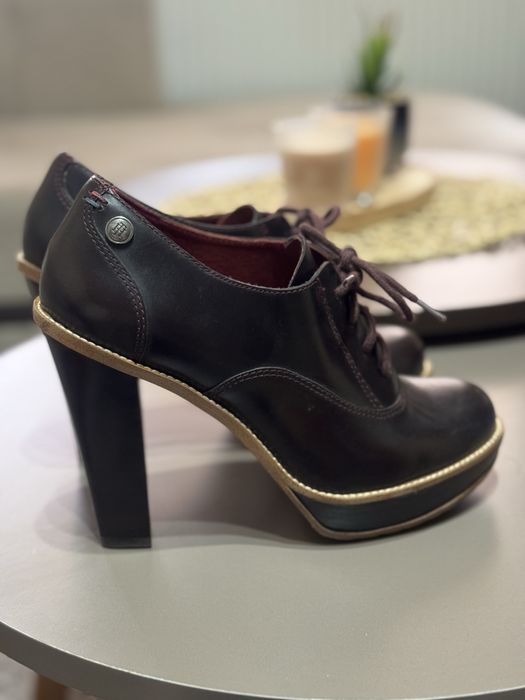 Спортно елегантни оригинални обувки