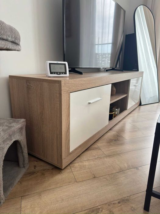 Comoda TV Jysk din Lemn/Pal