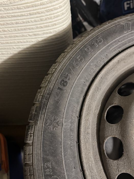 Зимни гуми 15ʼʼ Volvo 40 с метални джанти