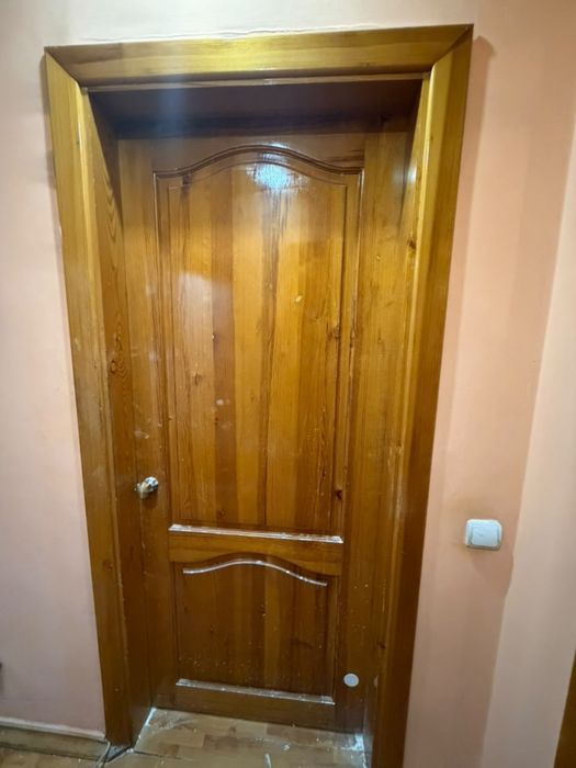 Продам двери из чистого дерева