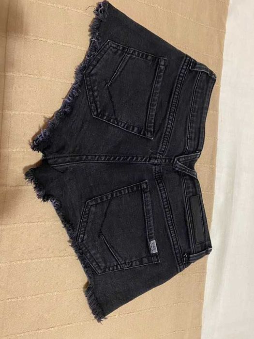 Черни дънкови къси панталонки VANS, размер XS