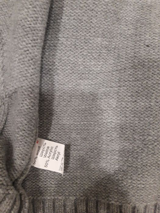 Новый джемпер на замке