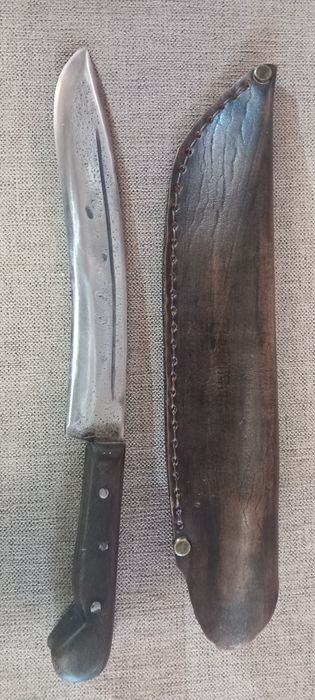 Кован нож,каракулак, 30 см. Кожена кания, дръжка череша.