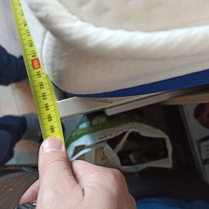 Vând pat adolescenti