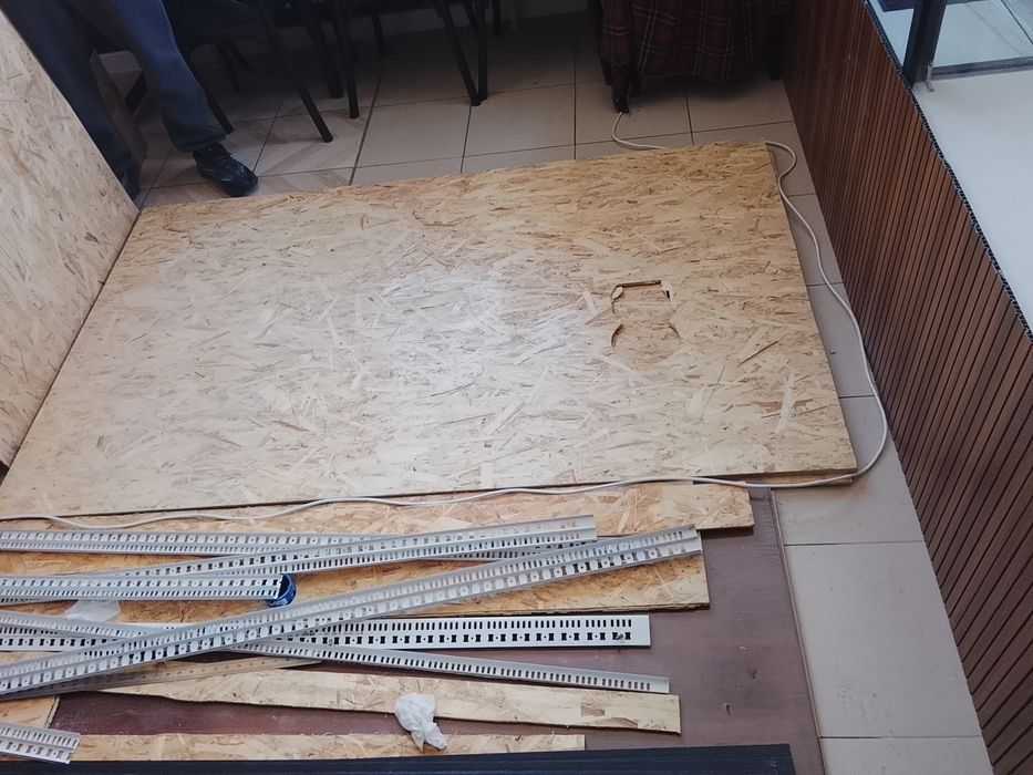 Продам 6 листов ОСБ, 125 на 200 на 9