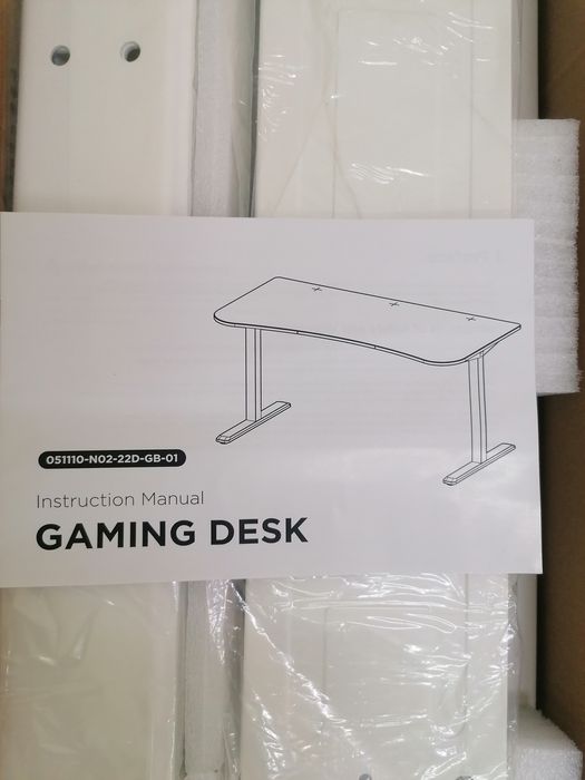 Основа,за геймърско бюро, регулируема дължина