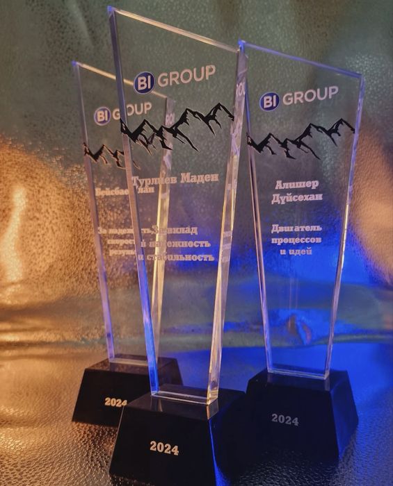 статуэтка стеклянные статуэтки