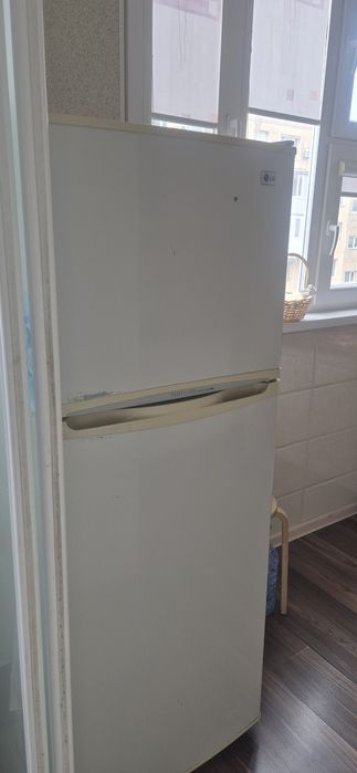 Холодильник марки"LG".