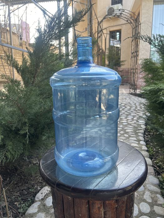 Бутыль пластиковый 19л