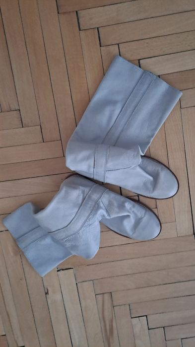 Нови, уникални ботуши ест. кожа