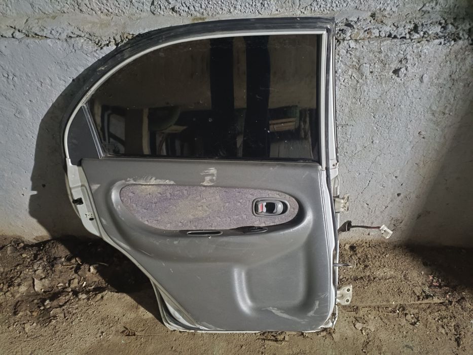 Продам дверь на Киа спектра