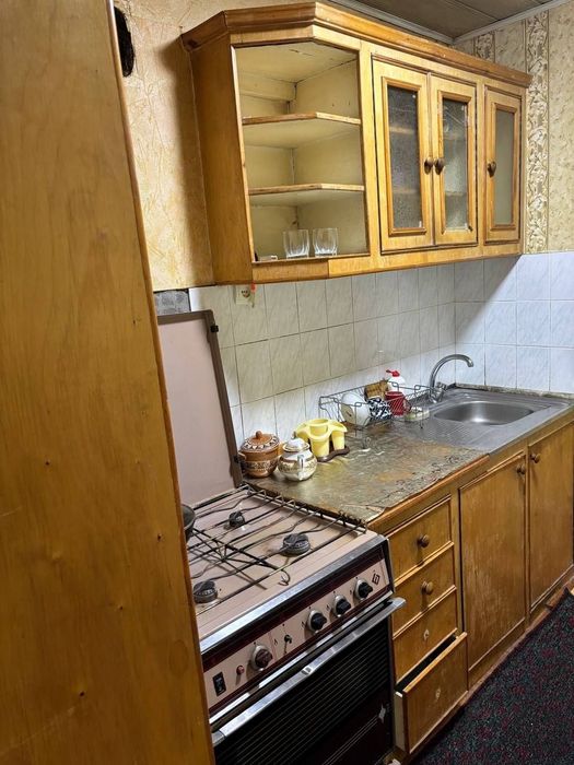 Буз базар. Метро Буюк Ипак Йули. БИЙ. Продам 2 ком квартиру у метро
