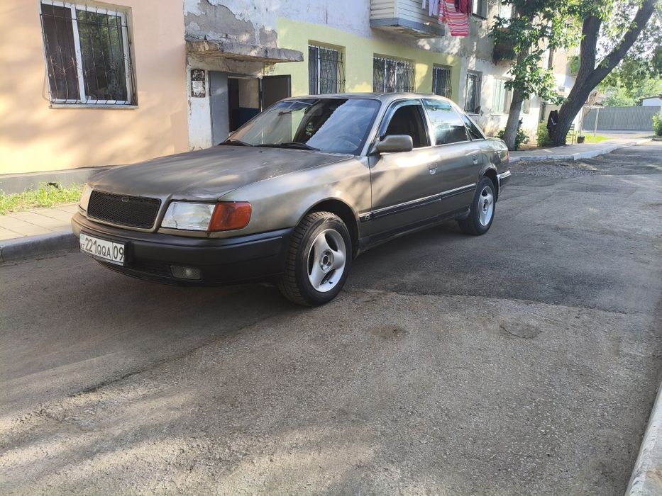 Продам Ауди 100 с4