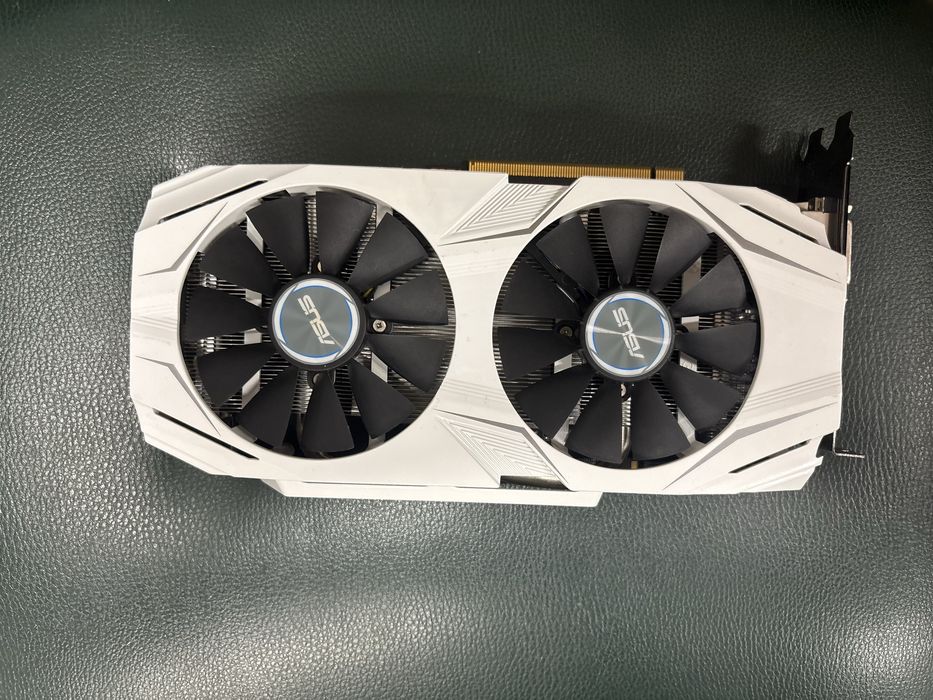 Placa Video Nvidia GTX 1070 8gb Dual Asus OC White