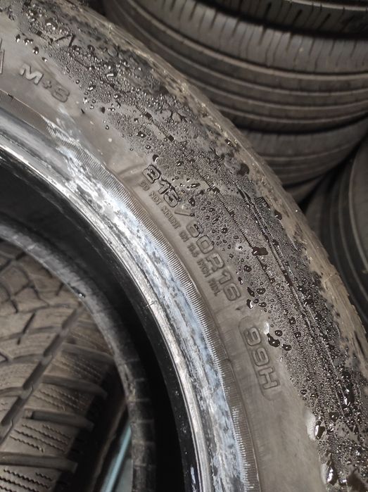 215/60/16 Dunlop/Pirelli