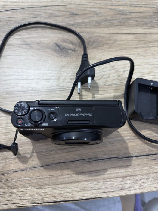 Canon PowerShot SX740 HS 40x