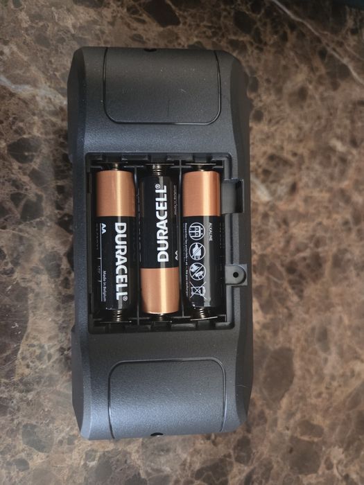 Продава. Дрон с 3 батерии