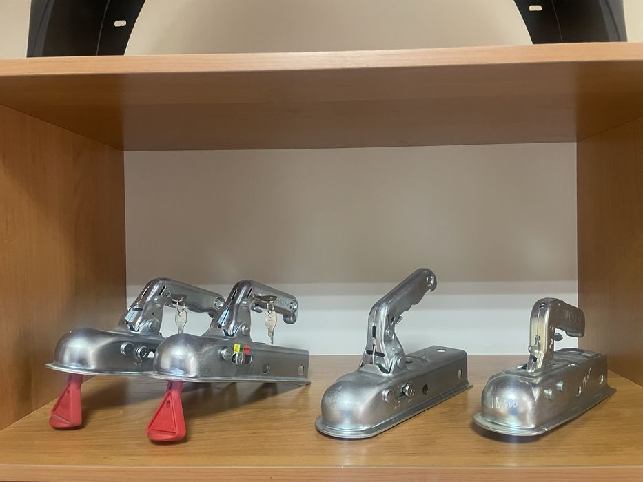 Комплект для сборки легкового прицепа.