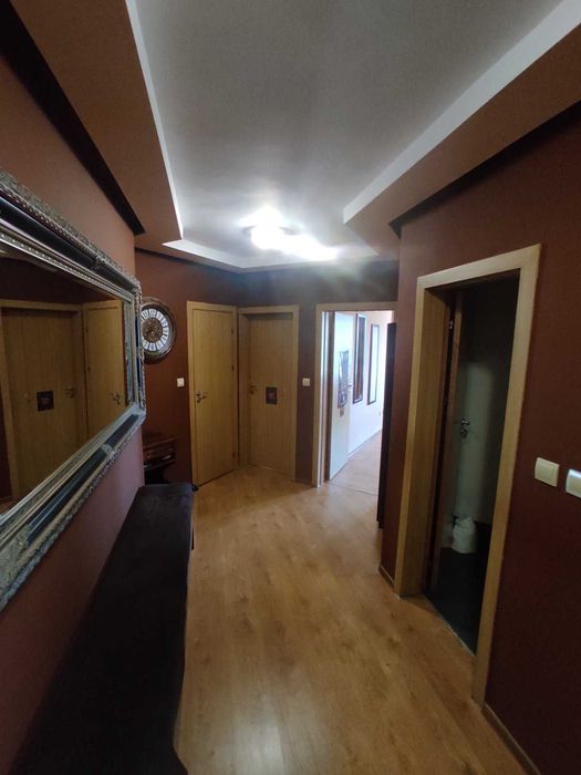 Продава се Тристаен апартамент в София, Гоце Делчев - 120 кв.м за 2084 €/кв.м - Снимка #2
