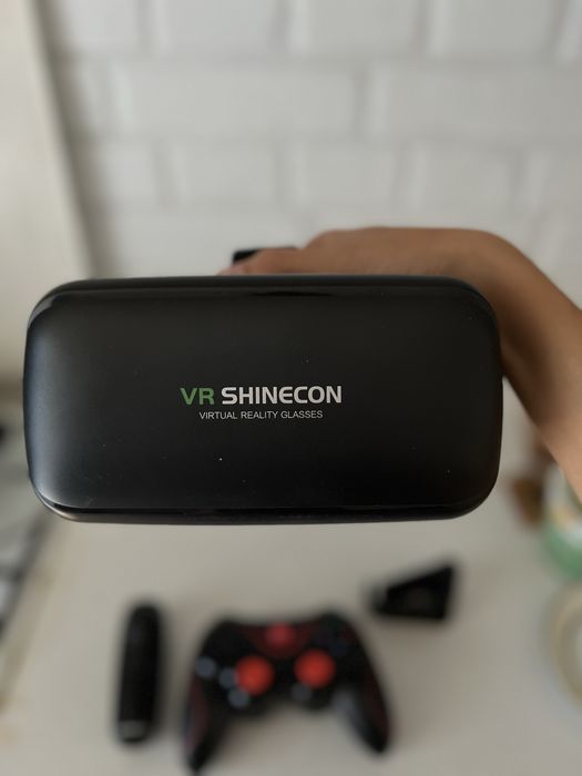 Продам VR очки (очки виртуальной реальности)