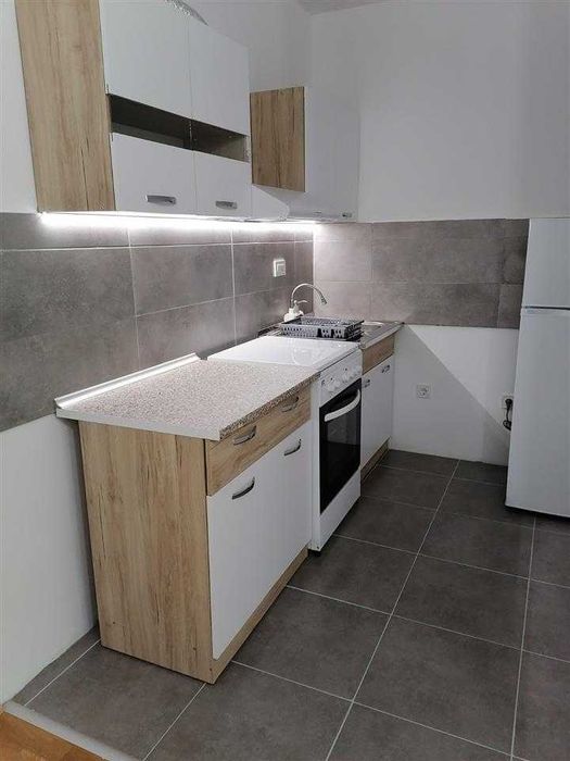 Дава се под наем Двустаен апартамент в Бургас, Възраждане - 60 кв.м за 204 € - Снимка #4