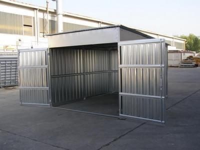 Vând garaje pe structură metalică învelite cu panouri sandwich