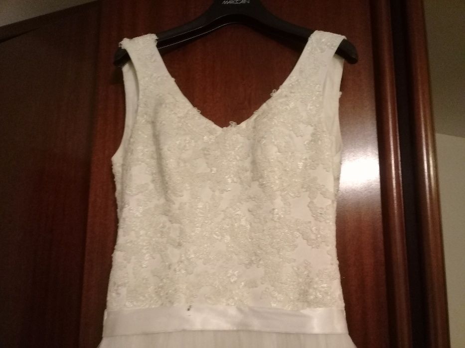 Vand rochie de mireasa