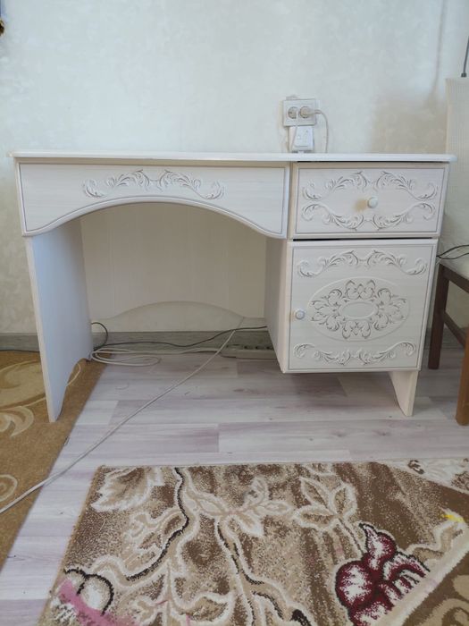 Компьютерный столик